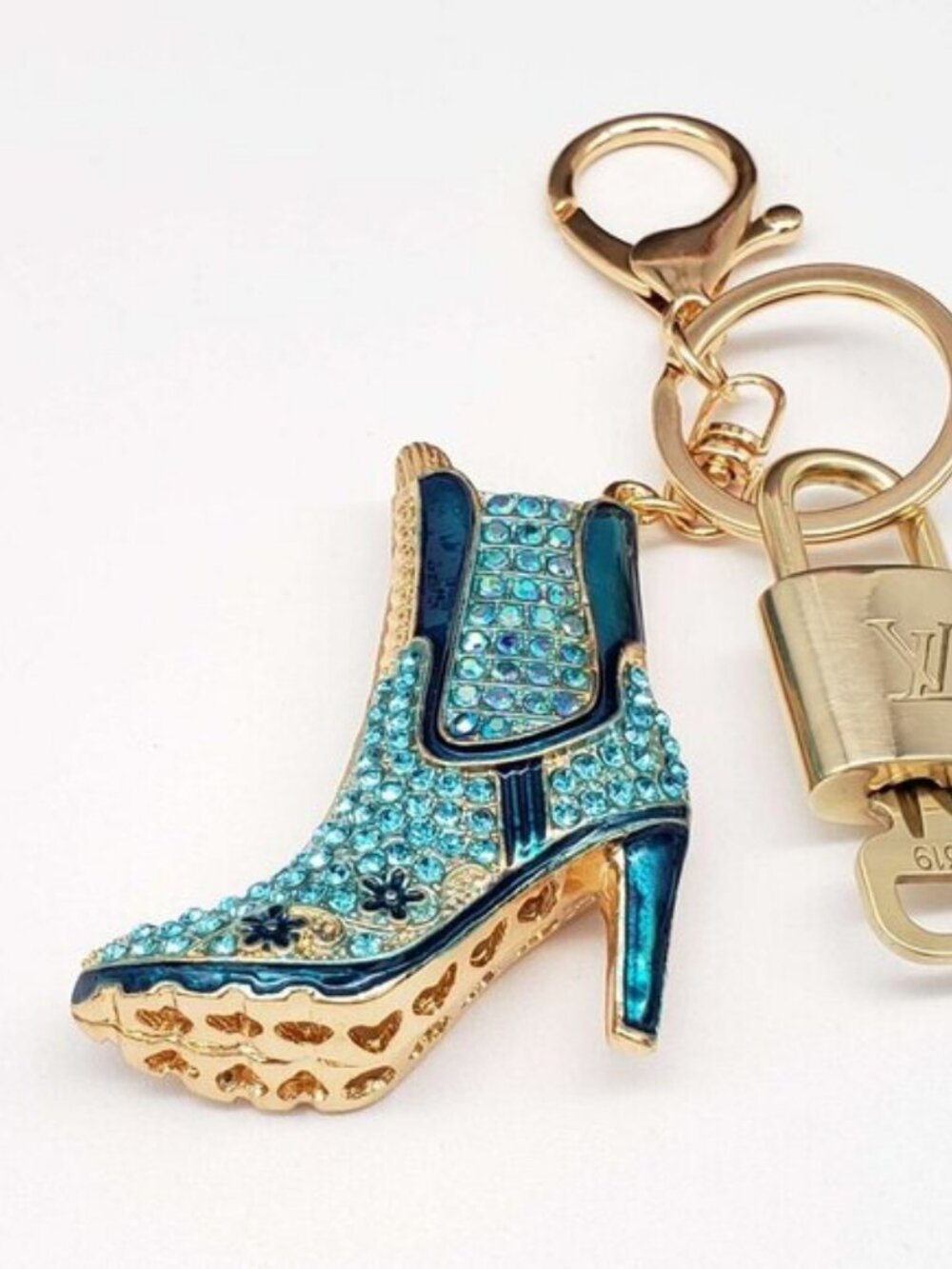 Louis Vuitton Gold Padlock 🔒 Key Set Authentic LV +Unbranded Shoe BootsKeychain - Picture 4 of 11